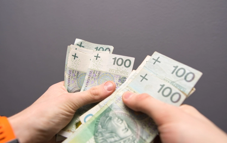 Nowy limit renty wdowiej po waloryzacji. Wdowy i wdowcy mogą dostać więcej