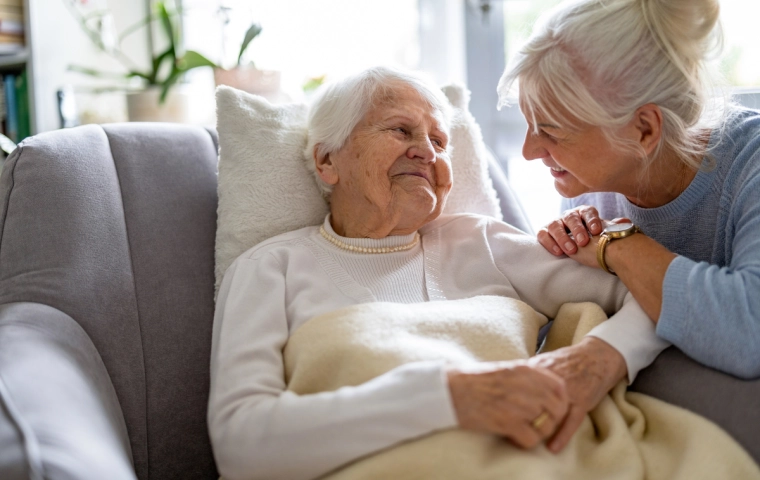 Rusza bon senioralny. Nawet 2150 zł co miesiąc. Od kiedy wnioski i wypłaty?