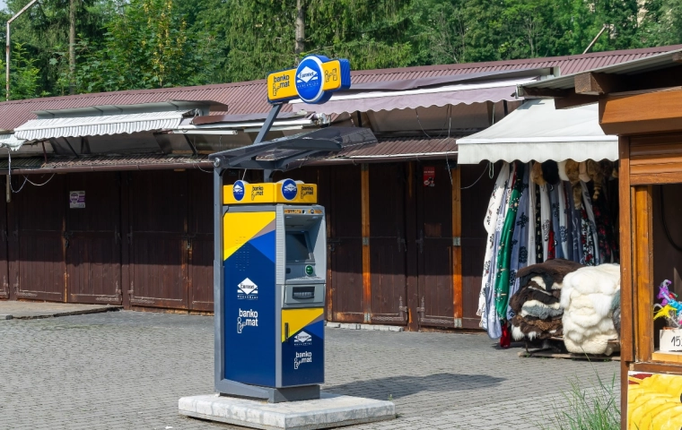 Interwencja UOKiK w Euronet. Sieć bankomatów naliczała dodatkowe opłaty