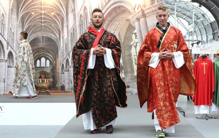 Święty biznes. Jak rozwija się polska branża sakralna?