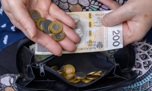 Nowy wiek emerytalny? Połowa Polaków nie ma oszczędności na dłużej niż 3 miesiące