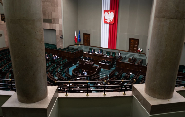 1200 złotych więcej dla seniorów. Projekt Konfederacji już w Sejmie