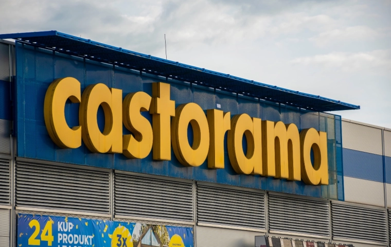 Castorama redukuje 80 etatów. Czy firma próbowała ukryć grupowe zwolnienia?