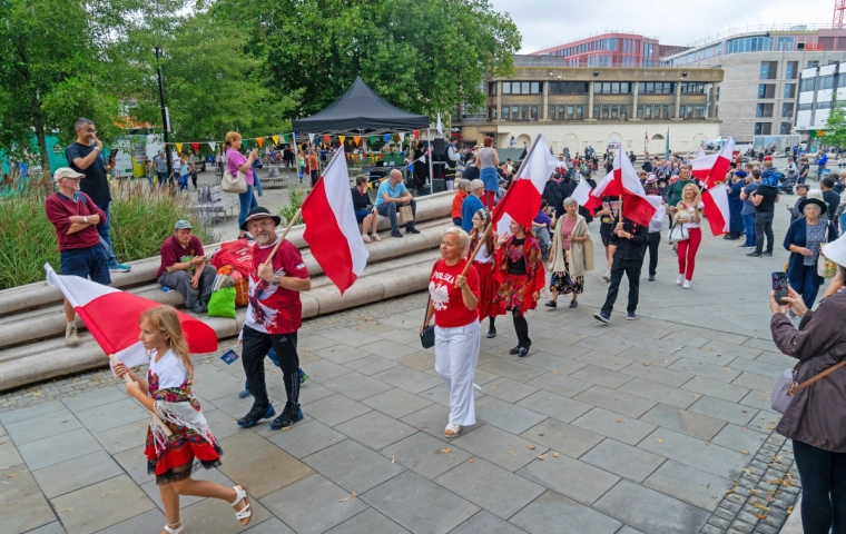 Polacy zarabiają więcej niż Brytyjczycy. Historyczna zmiana na wyspach