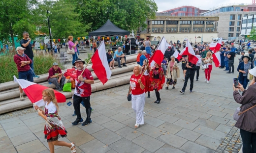 Polacy zarabiają więcej niż Brytyjczycy. Historyczna zmiana na wyspach