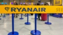 Obsługa Ryanair zarabia na dopłatach do bagażu? Możliwy konflikt interesów