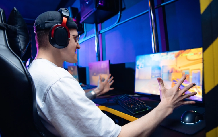 Koniec ery braku kontroli w internecie. Streamerzy na celowniku skarbówki