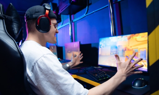 Koniec ery braku kontroli w internecie. Streamerzy na celowniku skarbówki