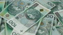 Dodatkowy rok pracy może znacznie zwiększyć emeryturę. ZUS podaje konkretne kwoty