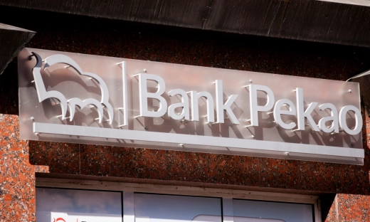 Bank Pekao ze specjalną ofertą. Jako pierwszy proponuje obrączki płatnicze