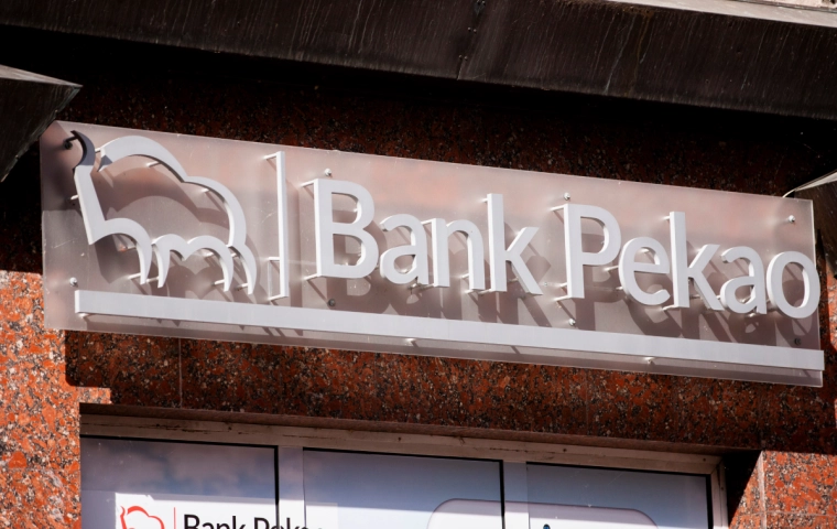 Bank Pekao ze specjalną ofertą. Jako pierwszy proponuje obrączki płatnicze