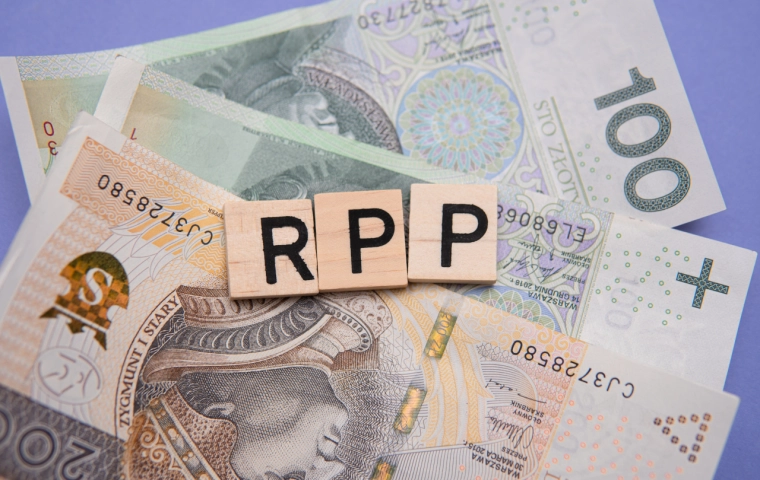 Stopy procentowe bez zmian w czerwcu 2025. RPP utrzymuje główną stopę na poziomie 5,25 proc.