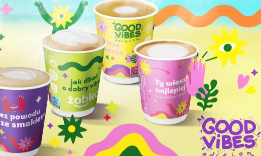 Letnie kubki i 39 mln sprzedanych kaw. Żabka ujawnia skalę popularności tego napoju