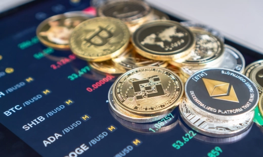 Rynek krypto w górę o 13,3% w lipcu. Ethereum +127%, stablecoiny przebijają Visę