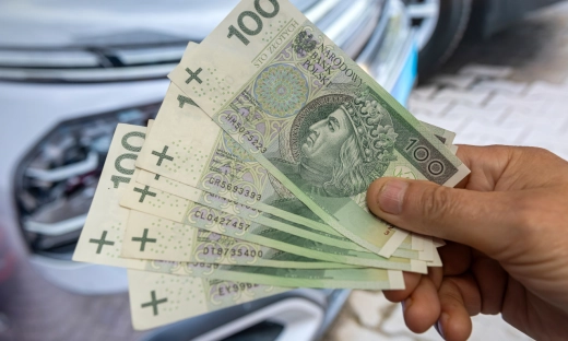 Niewielu Polaków wie o tym świadczeniu. ZUS wypłaca 1400 zł przez 3 lata