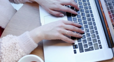 Platformy do wystawiania faktur. Sam model jest legalny, ale trzeba uważać