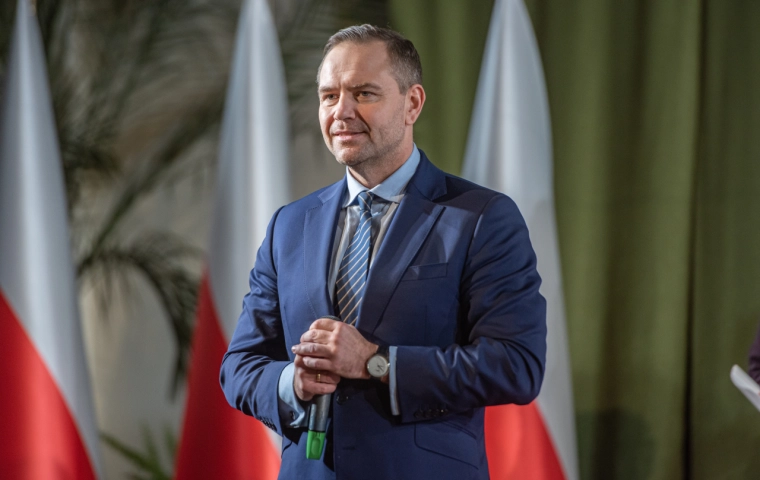 Karol Nawrocki podpisał ustawę o KSeF. Obowiązkowe faktury elektroniczne od lutego 2026 roku