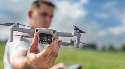Nowe przepisy dla właścicieli dronów. Kary nawet 10 tysięcy złotych