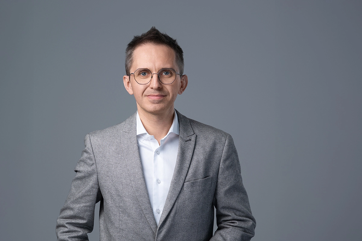 Najpierw sukcesja, potem exit. Wywiad z Maciejem Zawadzińskim