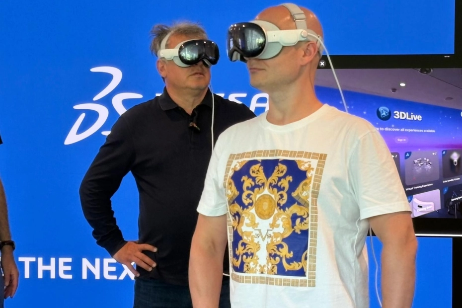 Autor artykułu w siedzibie francuskiej firmy