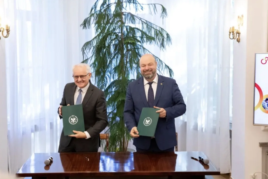 Rektor SGGW, prof. dr hab. Michał Zasada oraz Członek Zarządu Jeronimo Martins Polska Jarosław Sobczyk.