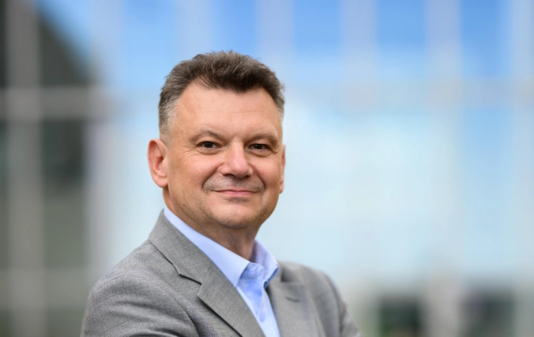 JRH zwiększa udziały w CampusAI i inwestuje w globalną ekspansję szkoły przyszłości opartej na AI