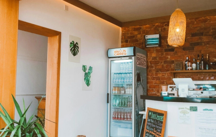 System kaucyjny a restauracje. Czy klienci zapłacą więcej za napoje?
