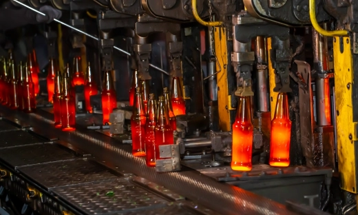 Polacy zapłacą więcej w sklepach. Rząd pracuje nad podatkiem, który przyniesie 5 mld zł do budżetu