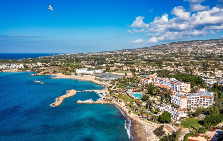 Polacy pokochali podróże poza sezonem. Dane wskazują jasno