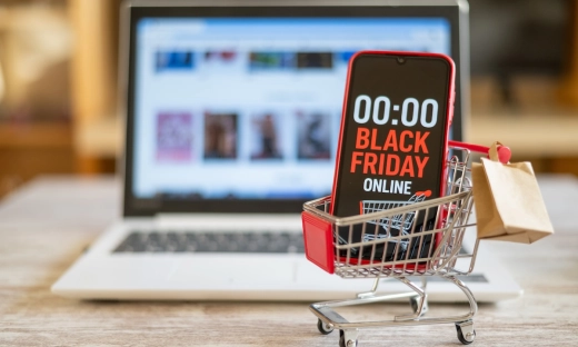 AI znajdzie nam okazje na Black Friday. Tak robi zakupy internetowe co czwarty Polak