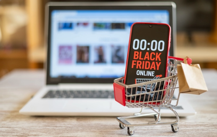 AI znajdzie nam okazje na Black Friday. Tak robi zakupy internetowe co czwarty Polak