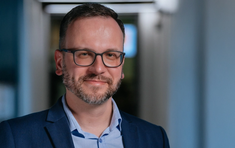 Czy czeka nas Wielkie Uśrednienie i koniec myślenia? Felieton Adama Kuzdralińskiego