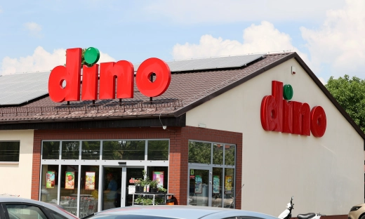 Pracownicy Dino bez świadczeń socjalnych. "Kto się nie zrzekł, ten już nie pracował"