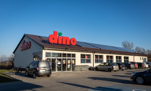 Tłumy klientów i pełne parkingi. Dino znów przyciąga promocjami