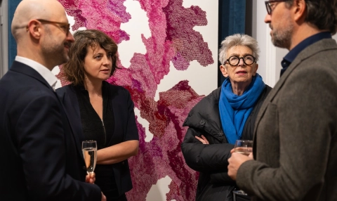 Biuro zamienione w galerię prac Martyny Ścibior. FinTech Poland i Fundacja Beresteckich łączą biznes ze sztuką