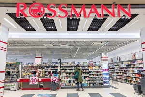 Rossmann rozdaje prezenty. Nowa akcja przyciąga klientów, ale zapasy gwałtownie topnieją