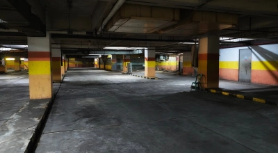 Ubrudził posadzkę w podziemnym garażu. Wspólnota mieszkaniowa zażądała blisko 170 tys. zł