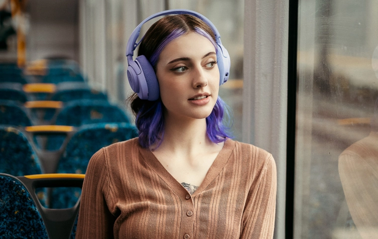 Kolorowy zestaw gamingowy dla kobiet – idealny prezent na każdą okazję