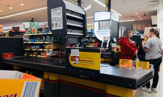 Zakupy w Biedronce nawet po północy. Sieć wydłuża godziny otwarcia przed świętami