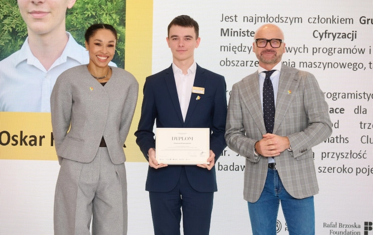 Młodzi Polacy na stypendium w NASA. Rafał Brzoska i Omenaa Mensah przeznaczyli 20 mln zł na program edukacyjny