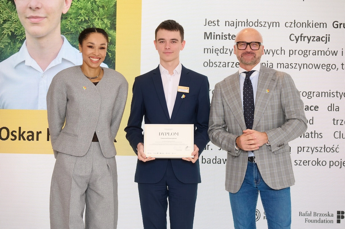 Młodzi Polacy na stypendium w NASA. Rafał Brzoska i Omenaa Mensah przeznaczyli 20 mln zł na program edukacyjny