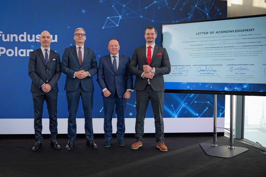 Na zdjęciu od lewej: Patric Gresko (Head of Division for Mandate Origination and Institutional Relationship Management – CEE, Baltics, Nordics at European Investment Fund); Mirosław Czekaj (prezes zarządu BGK); Jarosław Dąbrowski (członek zarządu BGK); Kamil Pruchnik (Senioral Regional Representative, Poland, Europejski Fundusz Inwestycyjny).