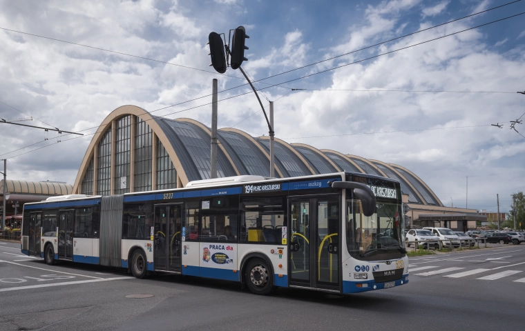 Gdynia na przekór ekologii? Miasto zamówiło spalinowe autobusy