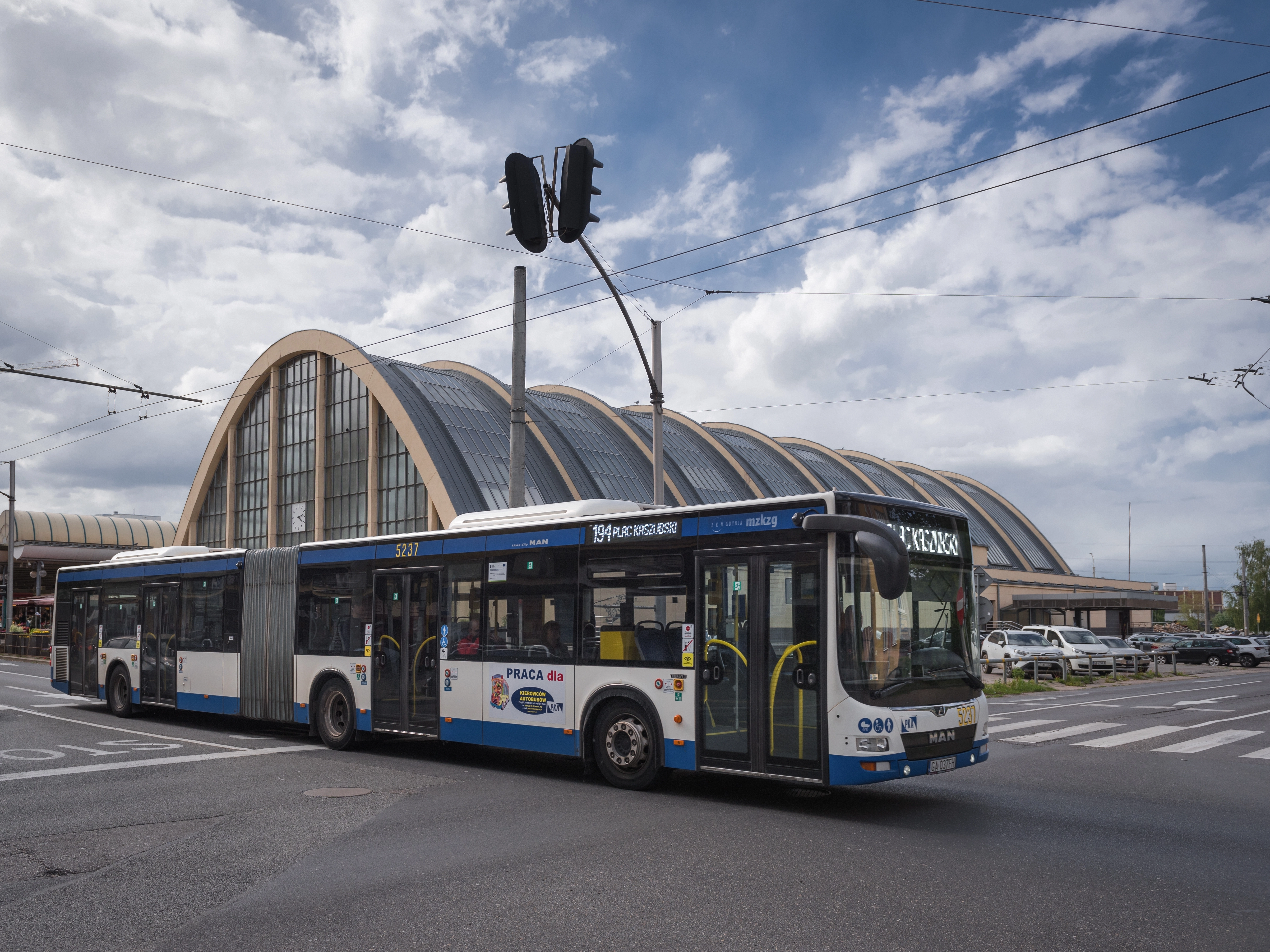 Gdynia na przekór ekologii? Miasto zamówiło spalinowe autobusy