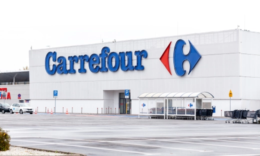 Carrefour zwalnia setki osób. Zamykają sklepy w całej Polsce