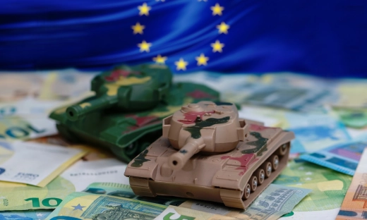 UE chce produkować więcej broni i wzmocnić branżę defence. Pakiet uproszczeń Omnibus V ma w tym pomóc