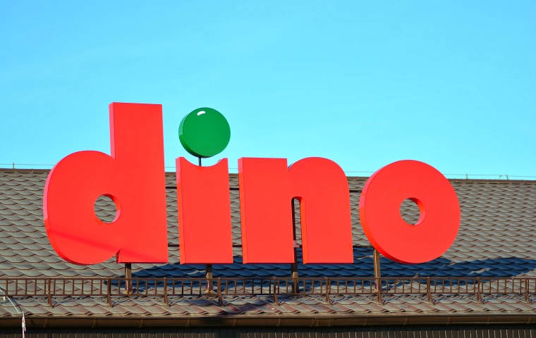 Dino przeżywa oblężenie. Tłumy klientów ruszyły po promocje