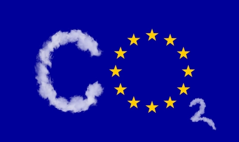 Komisja Europejska wycofuje się z ostrych wymogów dla branży motoryzacyjnej. Chce ratować jej konkurencyjność