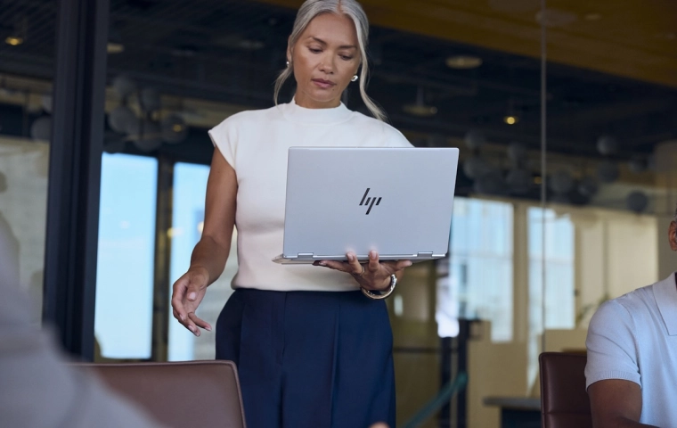 Tylko 20 proc. z nas ma zdrowy stosunek do pracy. HP stawia na znaczną poprawę tych wartości i skalowalne AI