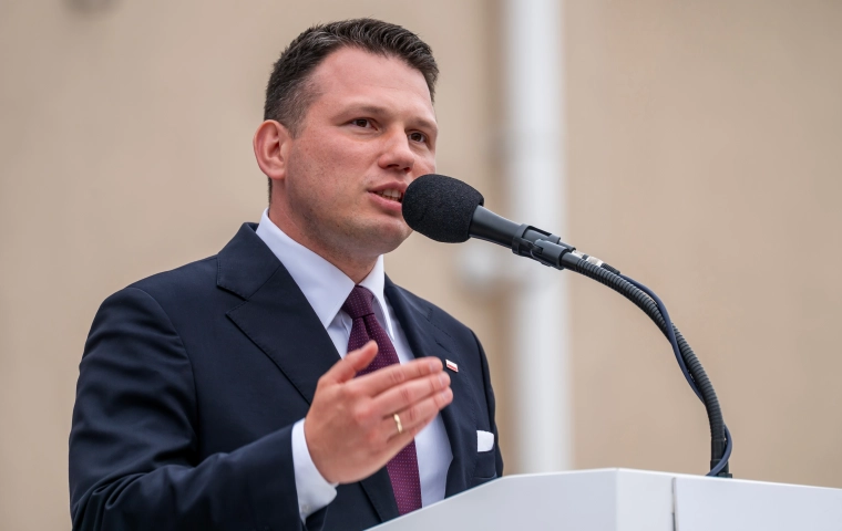 Abonament RTV także za laptop i smartfon? Sławomir Mentzen zabrał głos